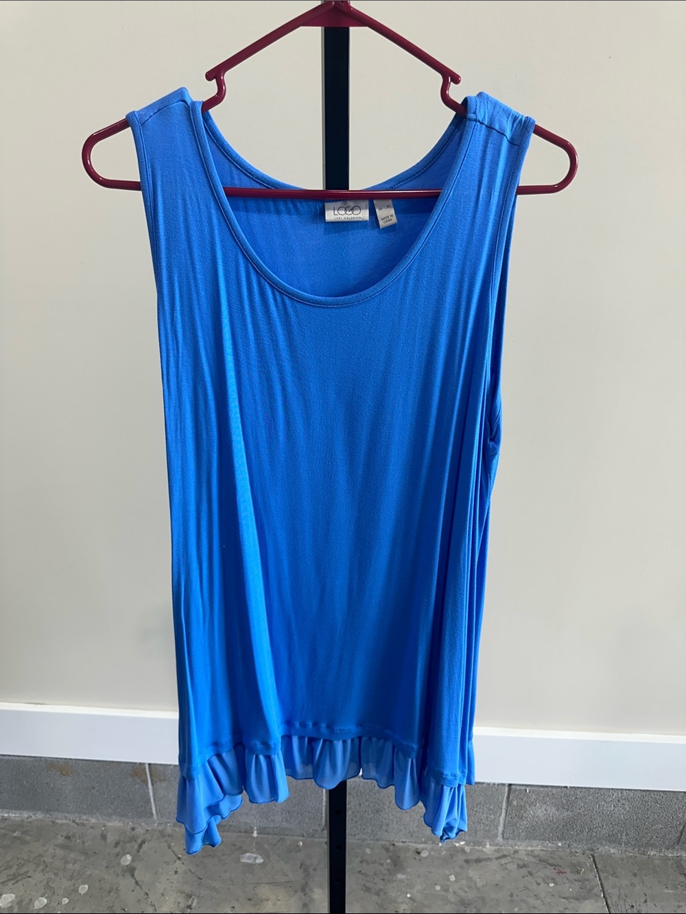 Logo by Lori Goldstein Blue Tank women’s size XL